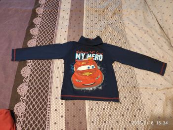 Sous pull Disney cars