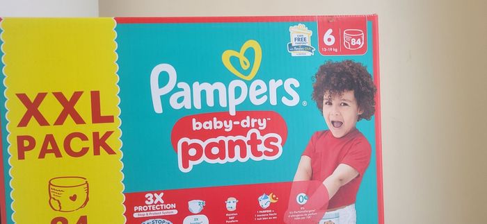 lots 2 cartons pampers baby-dry pants taille 6( 168 pants)