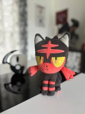 Peluche Pokémon Flamiaou/Litten Pokémon Center 2016