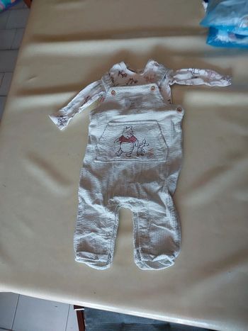 Ensemble winnie l'ourson 6-9 mois (74cms)
