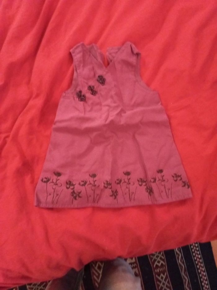 Belle robe d'été violette a fleurs 6 mois - photo numéro 2