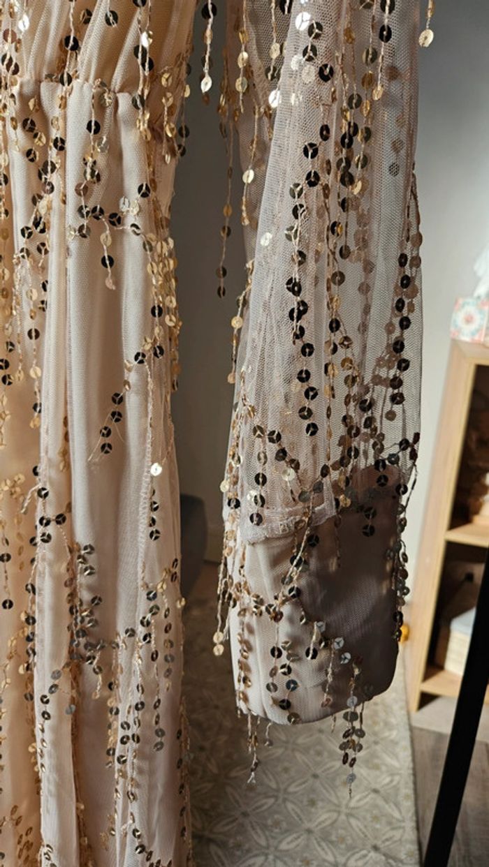 Robe champagne à sequins - photo numéro 4