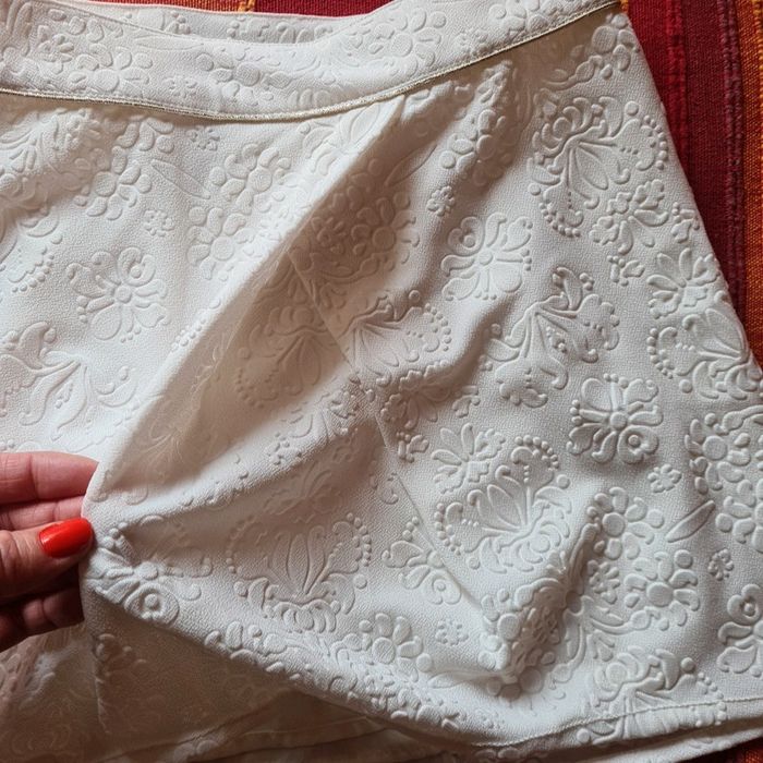 Jupe courte - photo numéro 4