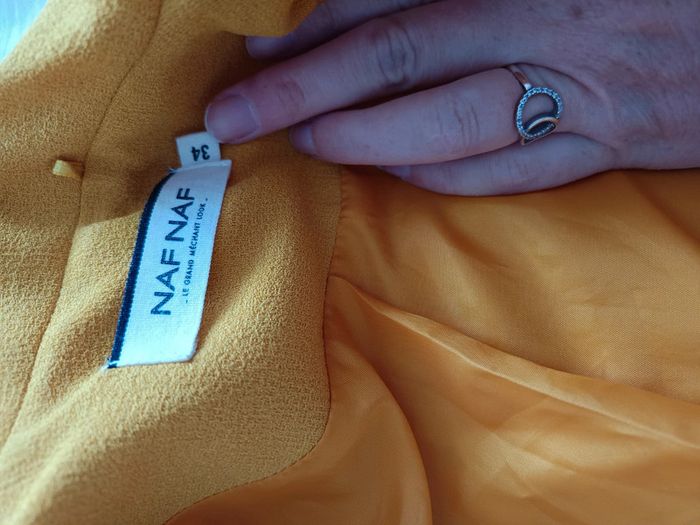 Veste Naf Naf t34 comme neuve jaune moutarde - photo numéro 4