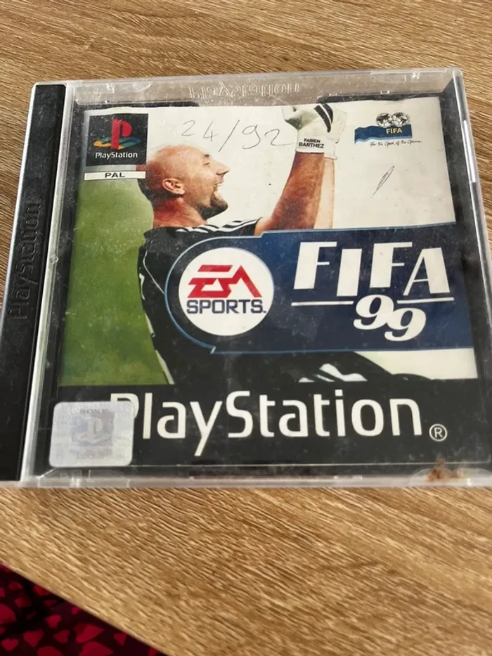 Jeu vidéo Ps1 FIFA 99 vintage rétro gaming