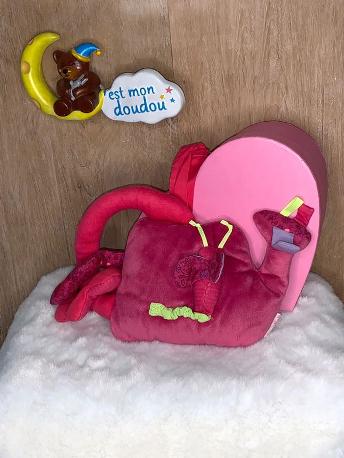 COR42 doudou arrosoir corolle