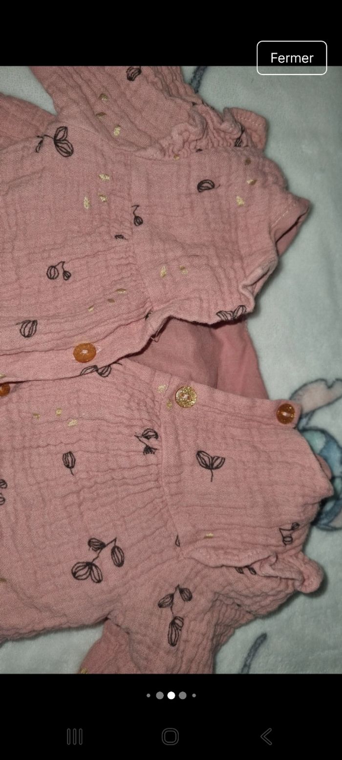 Blouse 6 mois en très bon état - photo numéro 7