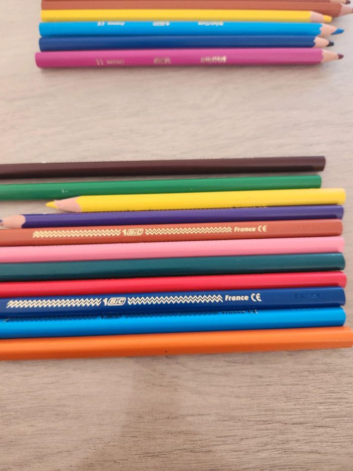 Crayon couleur - photo numéro 2