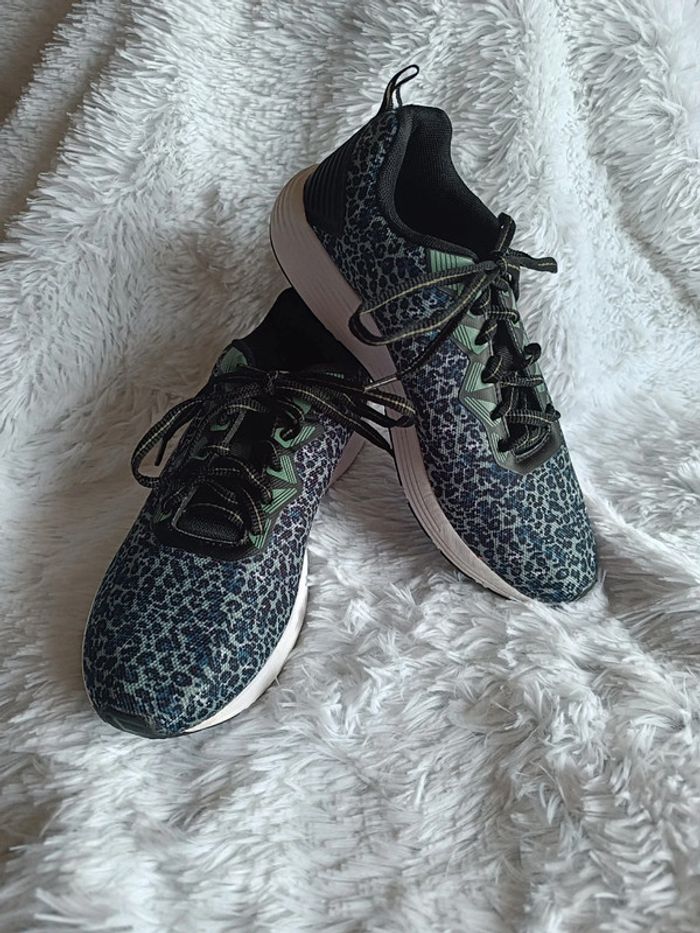 Basket style running léopard P. 41 Crivit