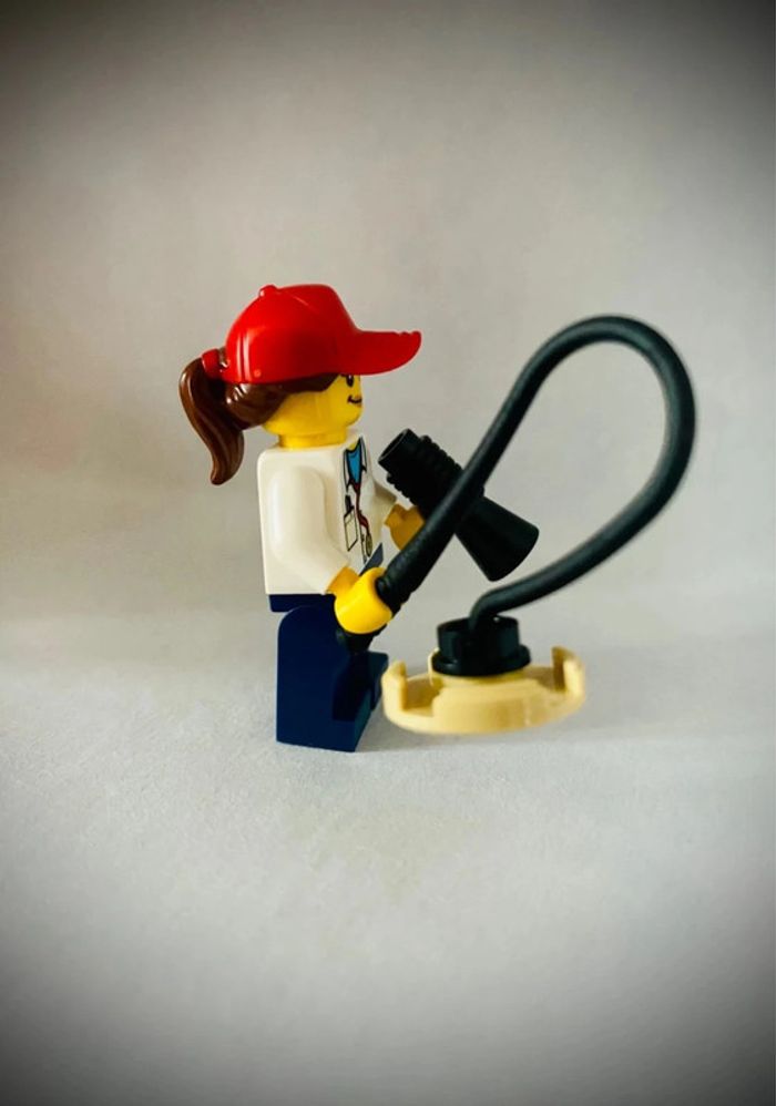 Minifigurine LEGO City - Cty1418 - La Coach Personnel 2019 - Très bon état - photo numéro 5