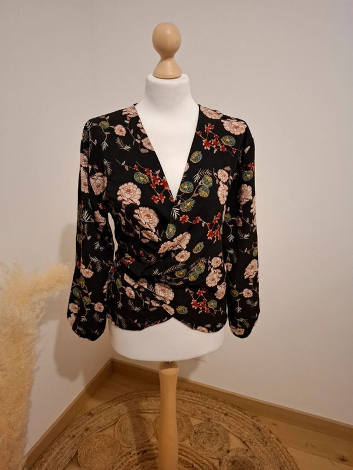 Blouse noire portefeuille Fleurie Anna karel taille S 36 - photo numéro 2