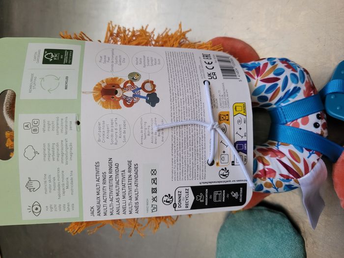 Lilliputiens Anneaux multi activités Jack le lion Jouet d’éveil bébé avec sons, textures couleurs - photo numéro 2