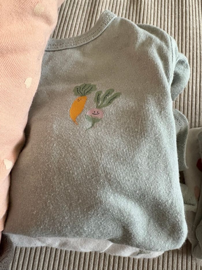 Lot pyjama et bodies bout’chou - photo numéro 4