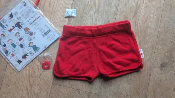 Short coquelicot conqueror manymonths