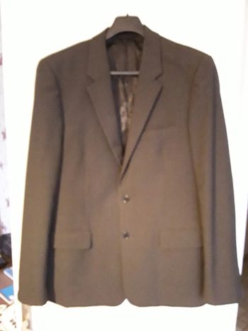 Veste de très bonne qualité.  Taille 58