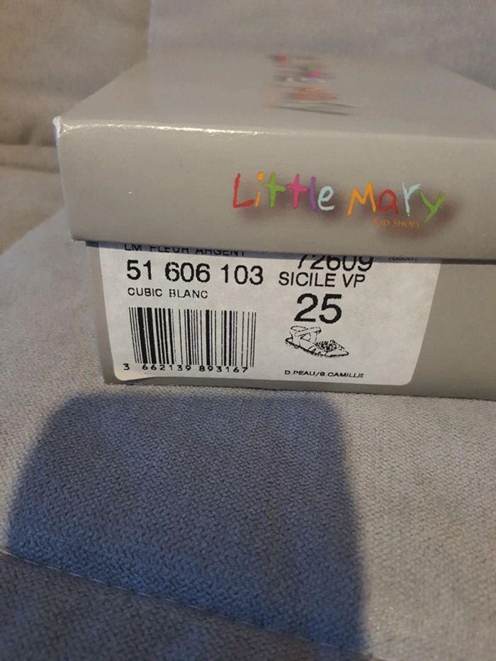 Sandales nu-pieds en cuir Little Mary pointure 25 neuf avec étiquettes - photo numéro 8