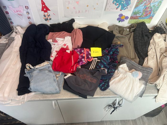 lot 17 vêtements fille 8 ans robes jupes vestes maillot tenue de sport combishort