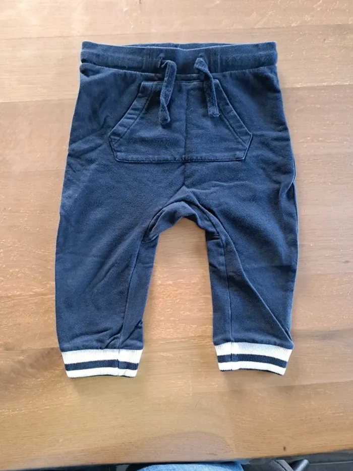 Ensemble jogging Mickey Mouse - photo numéro 5