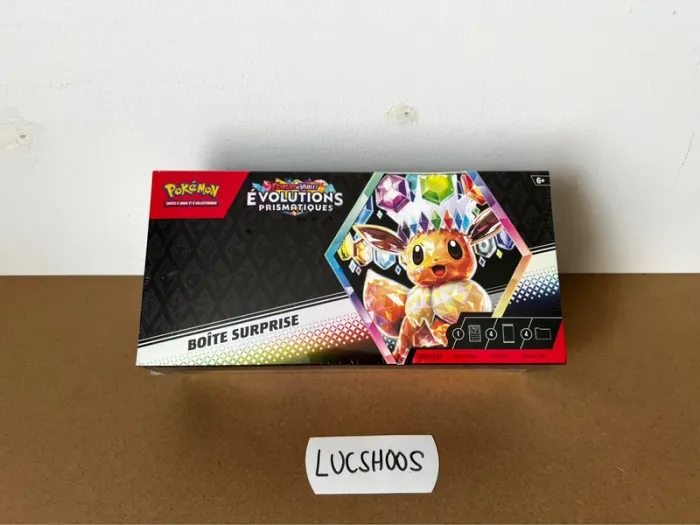 Coffret Surprise Évolutions Prismatiques EV 8,5 - photo numéro 2
