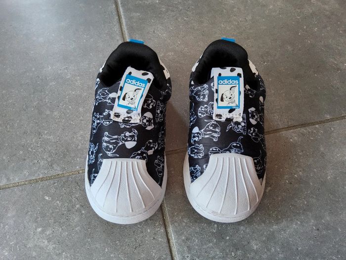 Adidas Originals
Superstar 360 Disney 101 Dalmatians - photo numéro 5