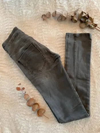 Superbe jean gris délavé IKKS