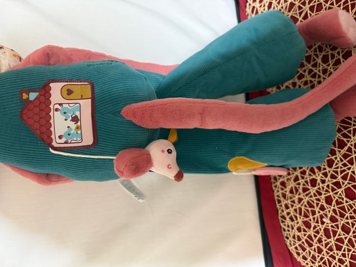 Grand chat des découvertes LILLIPUTIENS Une peluche géante 5-en-1 à la fois décorative, sensorielle - photo numéro 5