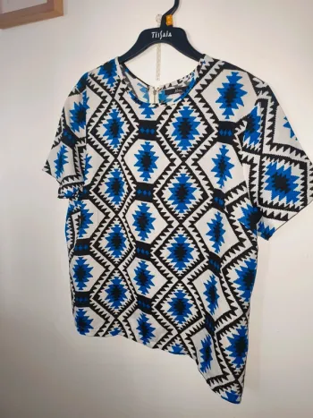 Blouse manches courtes mim Taille 42 excellent état