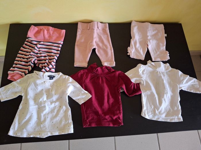 Pantalons + hauts 1 mois filles
