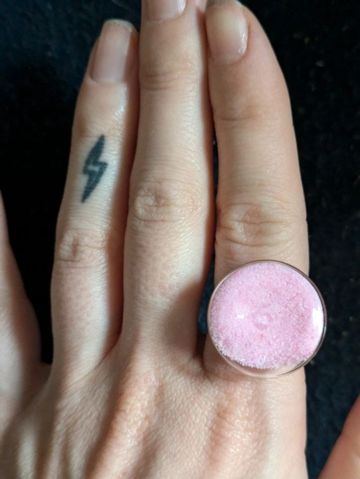 Bague en verre ronde style pylônes