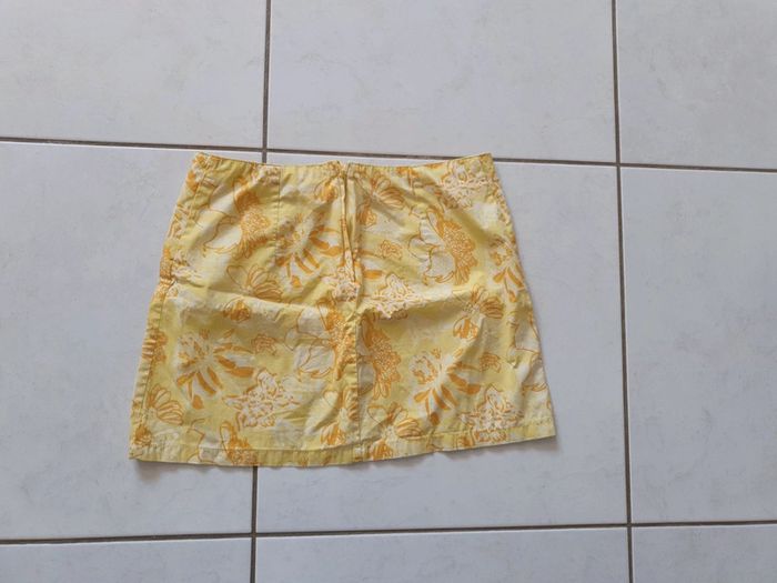 Jupe courte taille 36 u13 - photo numéro 3