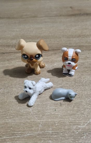 Lot figurines chiens et chat