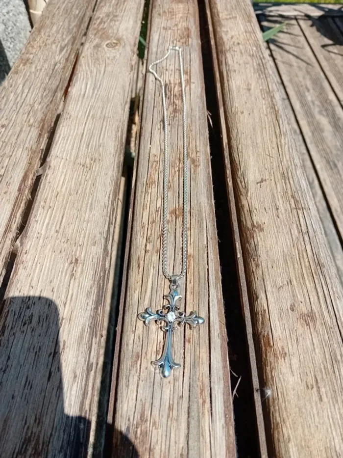 Croix gothique avec chaîne 60 cm - photo numéro 3