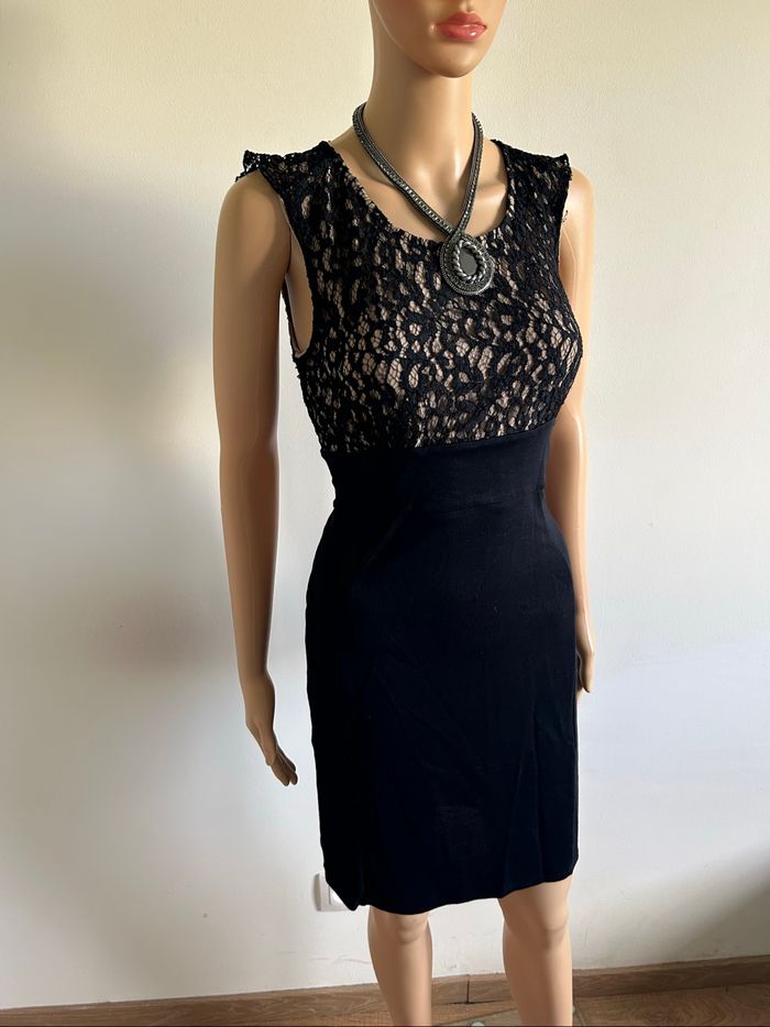 Robe noire et beige avec dentelle Morgan taille 36 bon état - photo numéro 2