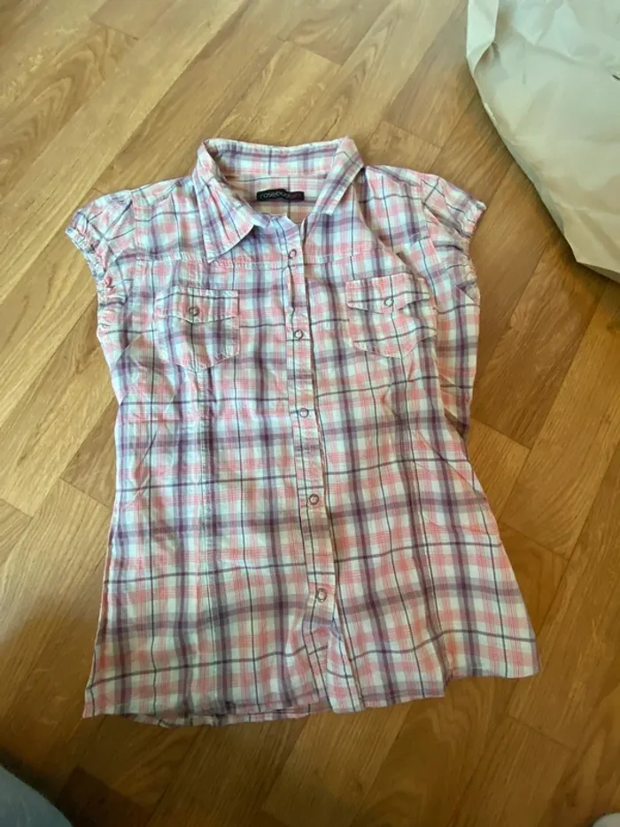 Chemise à carreaux