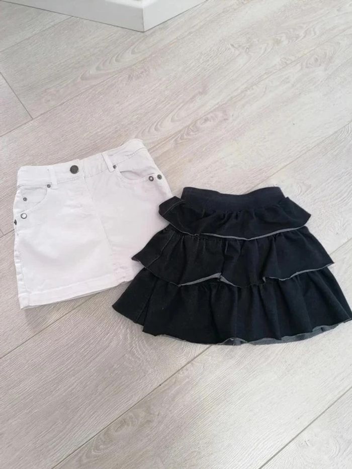 Lot de deux jupes Taille 4 ans - photo numéro 2