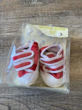 Chaussures bébé unisexe garçon ou fille neuves 0/6 mois