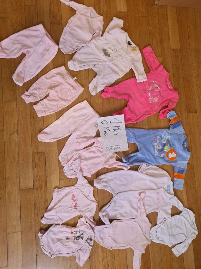 Lot de 13 vêtements bébé 0mois à 1 mois - photo numéro 11