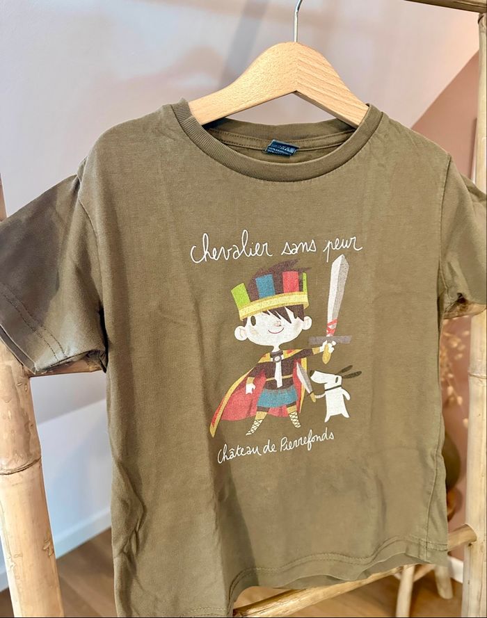 💜 Teeshirt kaki alma mater chevalier taille 6 ans 💜 - photo numéro 2
