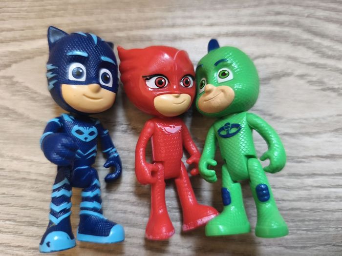 Lot de figurines et voitures Pyjamasque - photo numéro 2