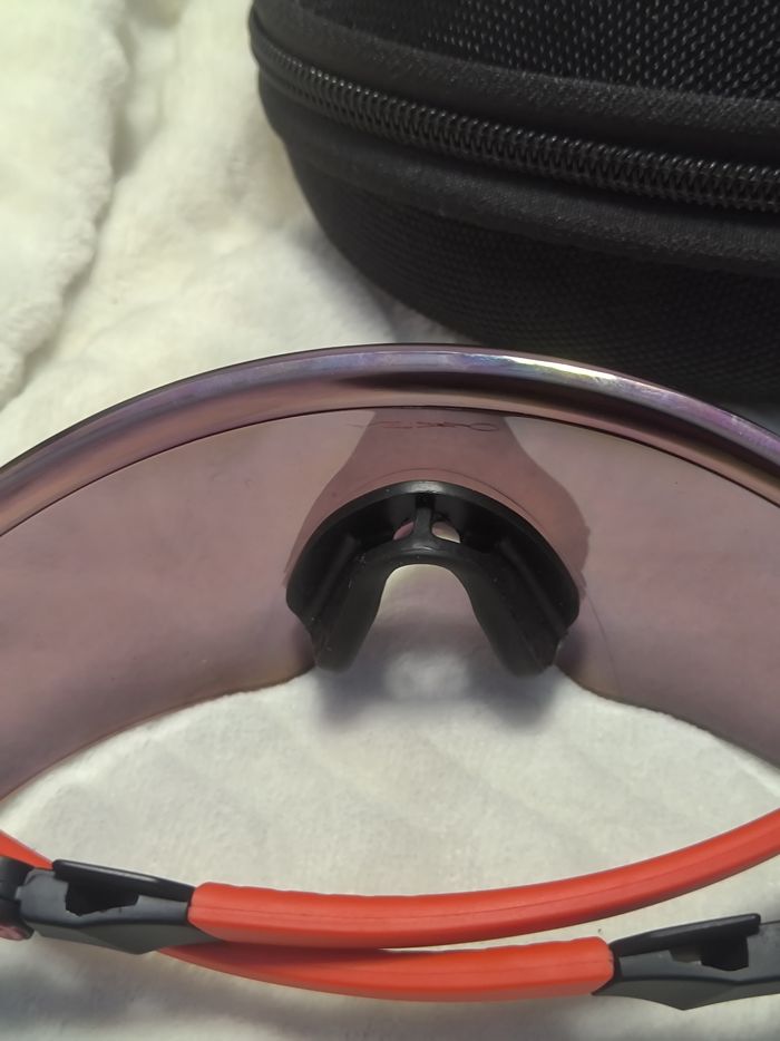 Lunettes de Soleil & sport Oakley neuves dans boîte - photo numéro 10