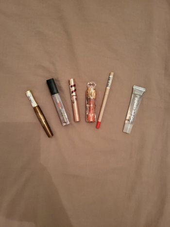 Lot maquillage neuf L'Oréal et autres