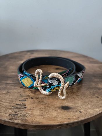 Ceinture avec boucle serpentine motif peaux de serpent neuve
