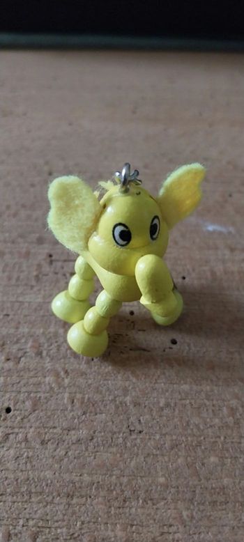 Porte clef en bois petit éléphant