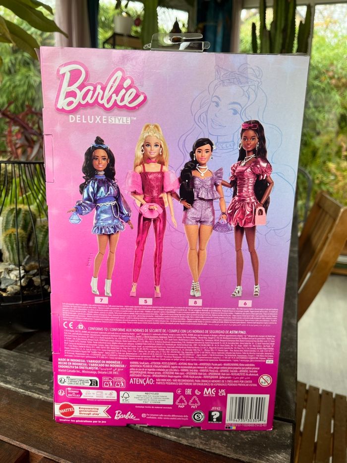 Barbie deluxe style bleu métal neuf - photo numéro 3