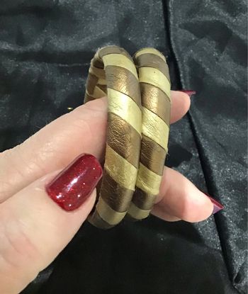 Jolis bracelets vintage bicolores