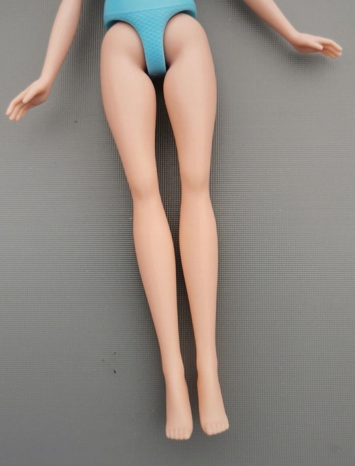 Disney Princess : Poupée Cendrillon et ses tenues - photo numéro 4