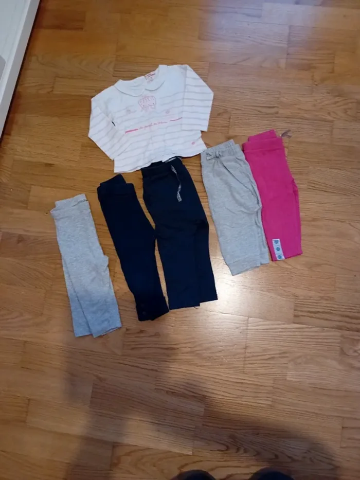 Lot pantalon 9/12 mois