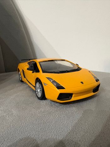 Lamborghini 1/24