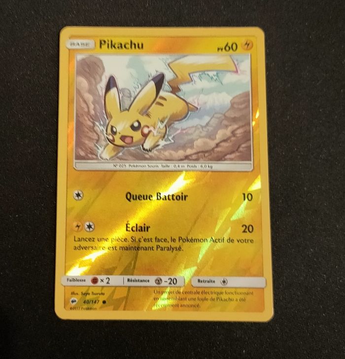 Carte Pikachu reverse 40/147