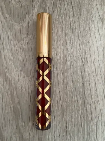 Rouge a lèvre estee lauder teinte 307 rouge bordeaux wicked gleam